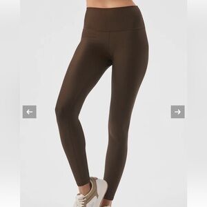 Alo Yoga 7/8 High-Waist Airlift Legging (Espresso color) size S